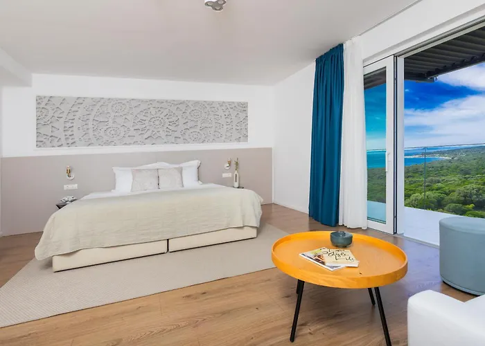 Hotel In Excelsis